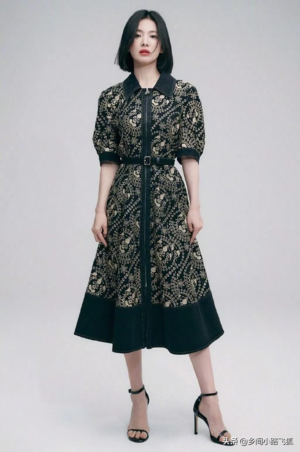 宋慧乔新照曝光，短发红唇又美又飒 ​​