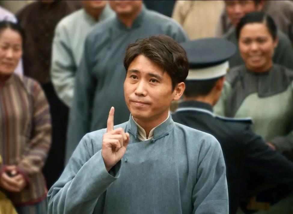 谍战剧《信仰》今晚开播，阵容雄厚，凭3大看点，欲再掀收视狂潮