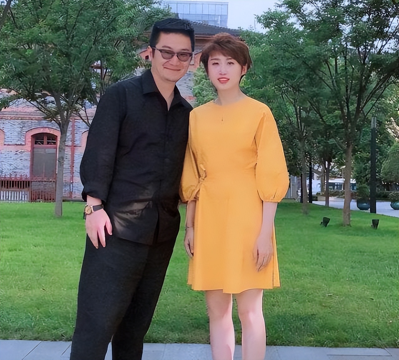 但是他是一位研究生,学历比较出色,并且也满足了郭跃此前对男朋友的