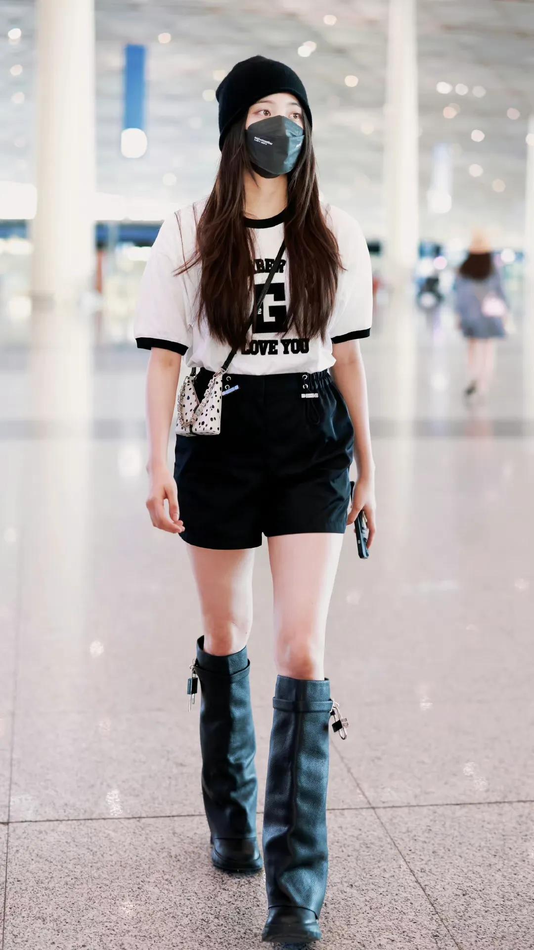 欧阳娜娜近期穿搭