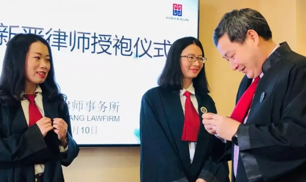 “理想男友”职业排名，程序员第三，“聪明绝顶”的医生成榜首