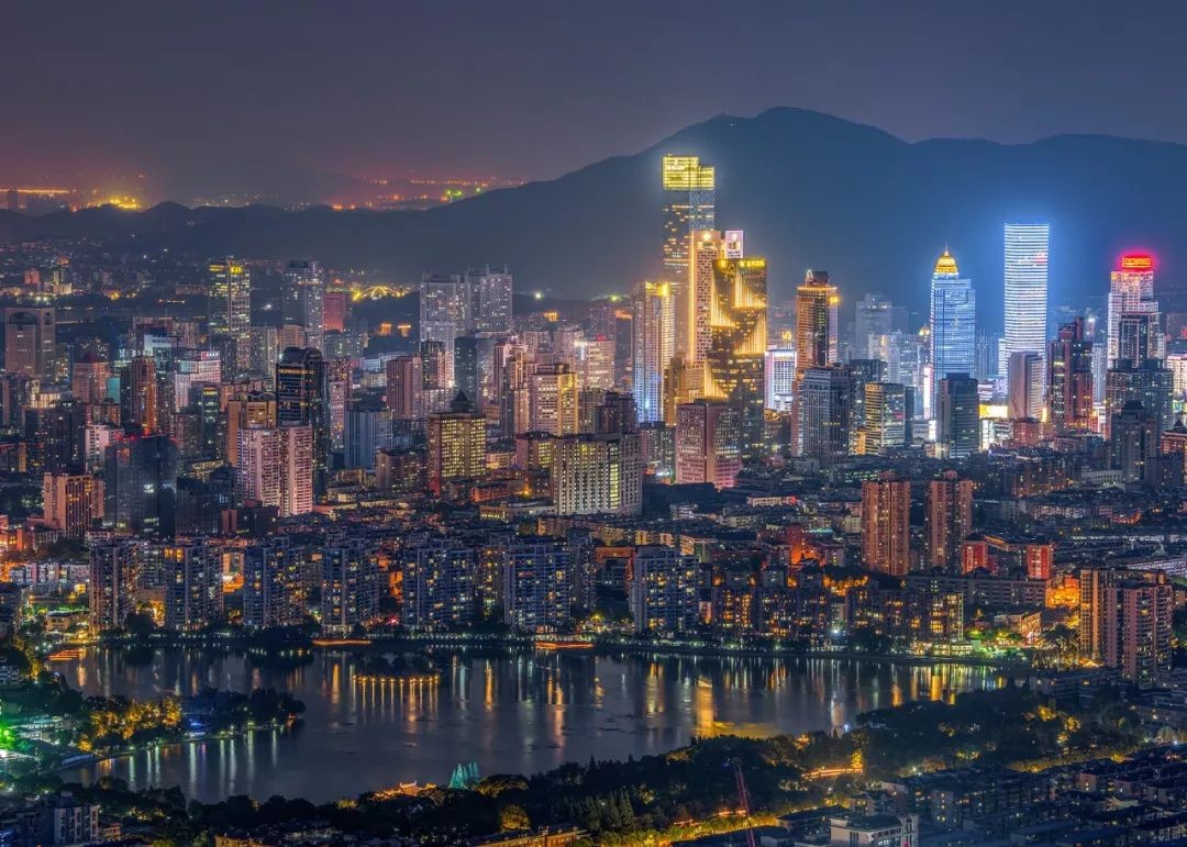 启天时、聚地利、应人和！东南大学：承大国气象，开双甲荣光！