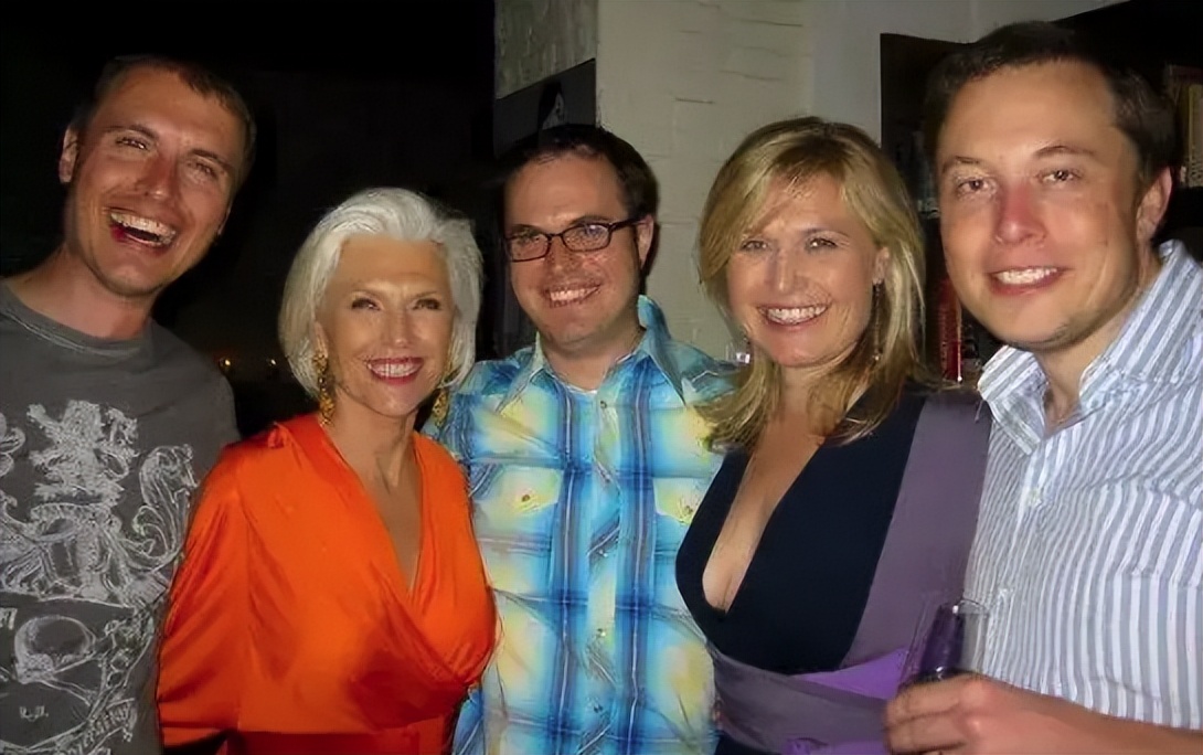 马斯克的妹妹给马斯克生了个妹妹