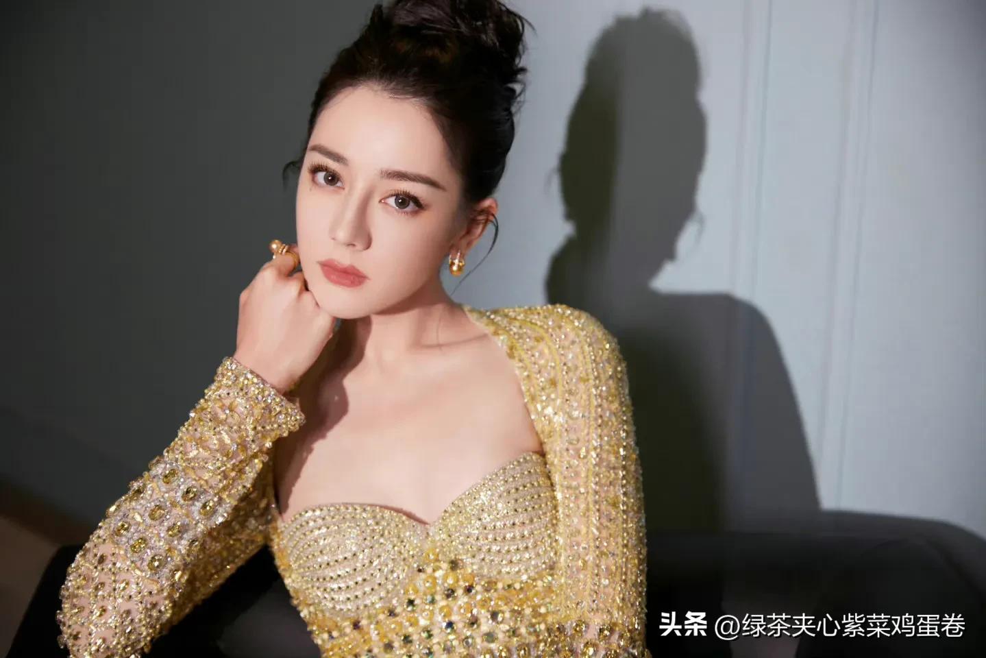 迪丽热巴复出很高调,出席活动身穿g h2022春夏高定,美到上热搜