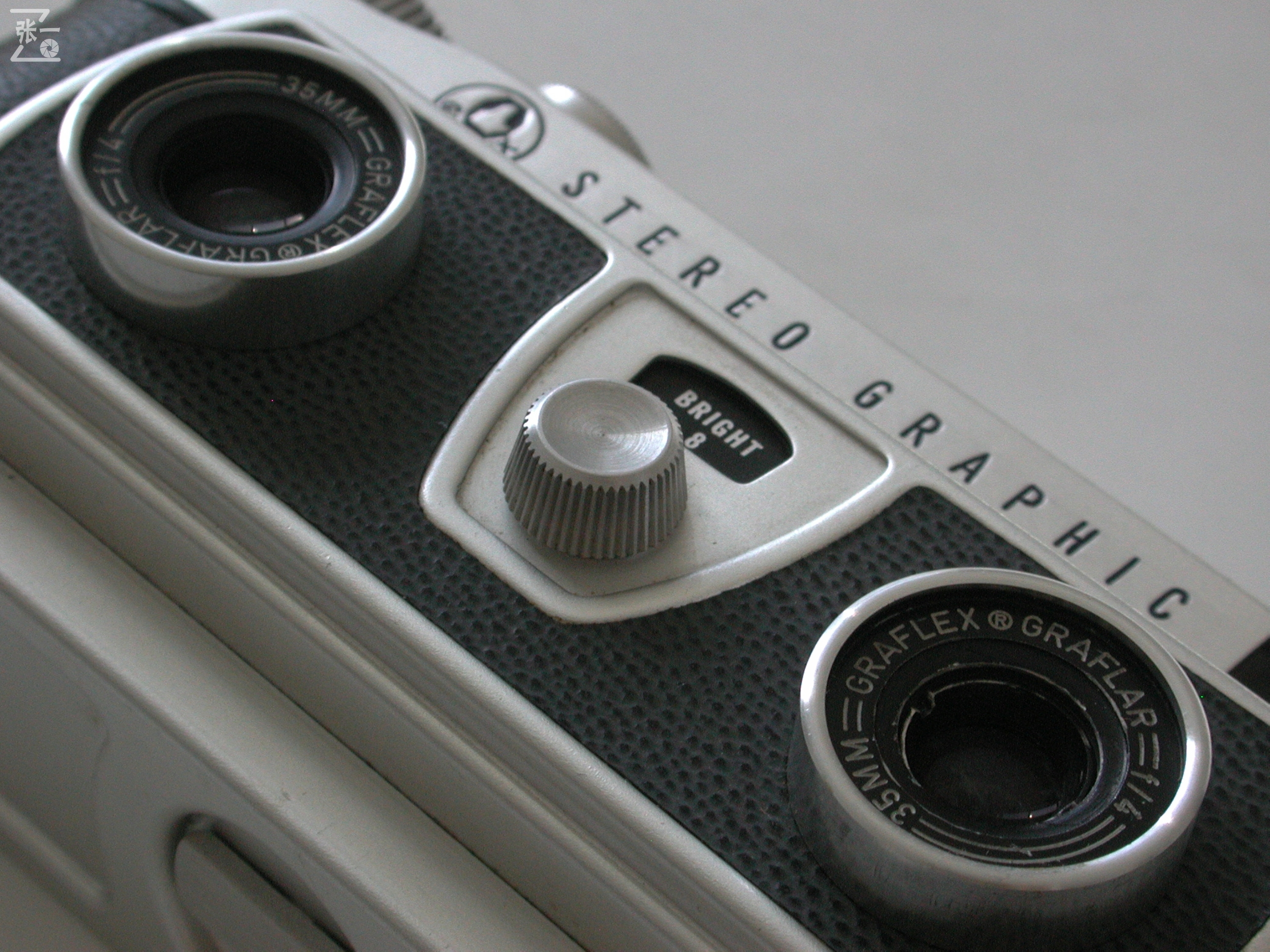 简单,却令我爱不释手的stereo graphic立体照相机!美国制造