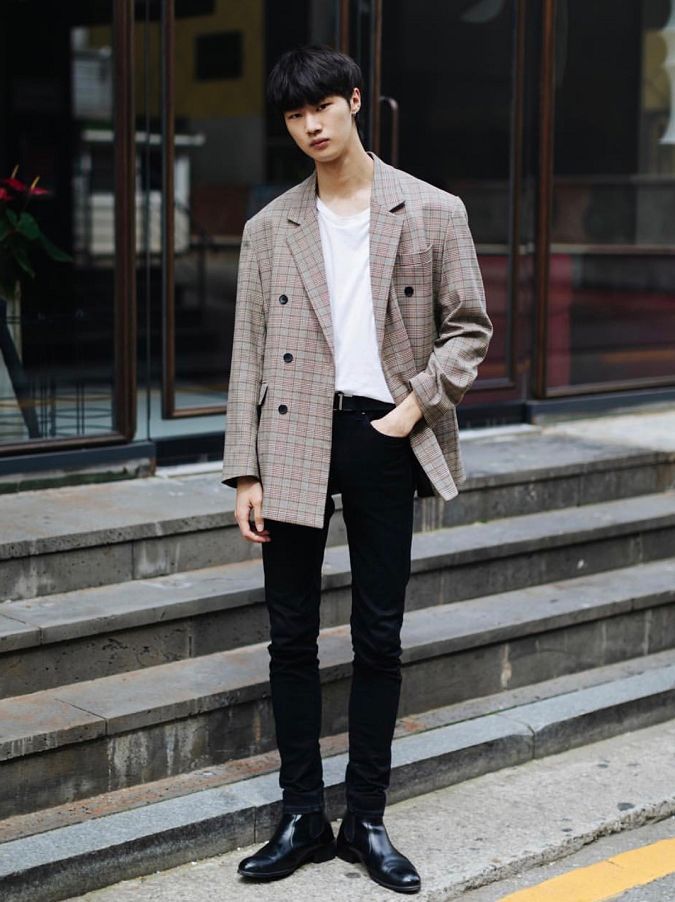 从街拍中能看出:韩国男生的品位不一般,穿着简约高级,值得学习