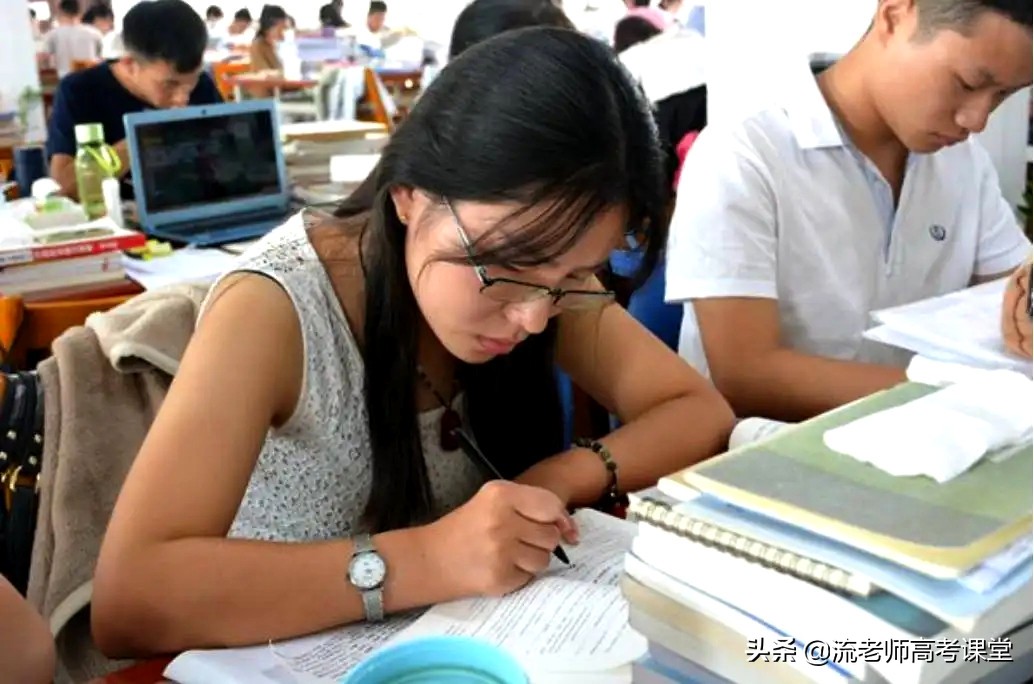 学霸宿舍，河南师范大学4个宿舍23人全“上岸”，学习环境很重要
