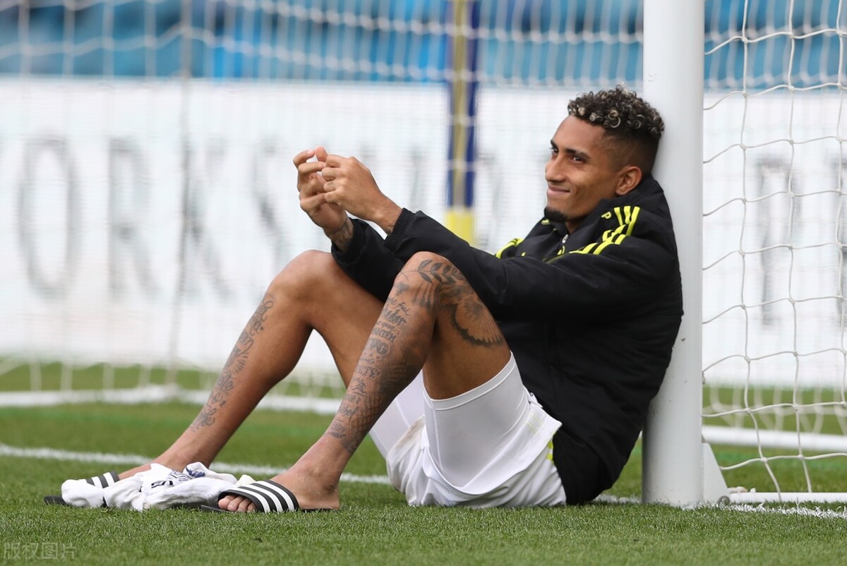 曼城曼联同分夺冠（英超大结局，曼城5分钟3球逆转夺冠！曼联0-1守住前6，巴萨成输家）