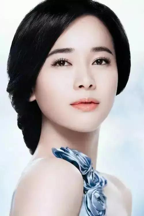 请欣赏20位女明星的唯美高清美图