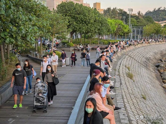 2021复活节是几月几日(现场直击！香港小长假现在有多热闹)