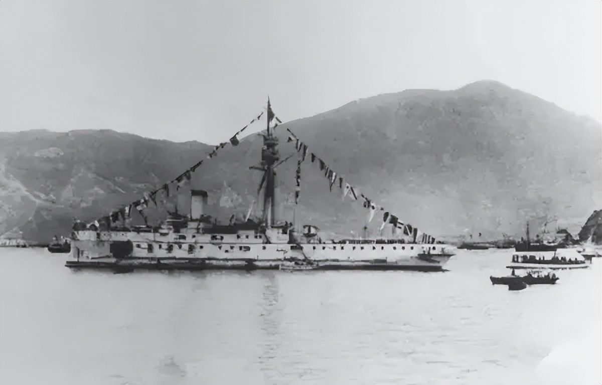 二十世纪初，那些因为弹药库爆炸，而沉没的旧日本海军军舰