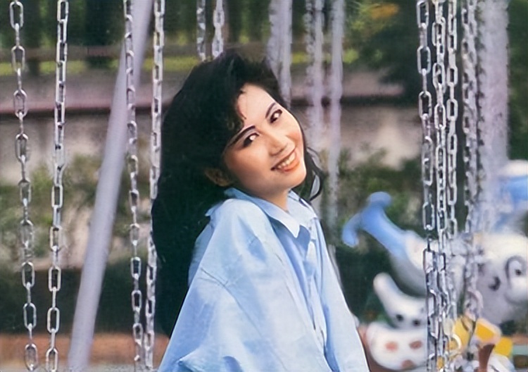 “六福珠宝创始人”杨宝玲：集美貌与才华于一身的港姐冠军