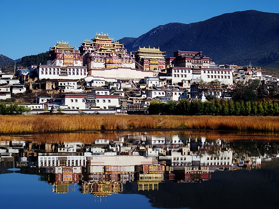 香格里拉十大旅游景点(香格里拉必去5大景点——还不快收藏)
