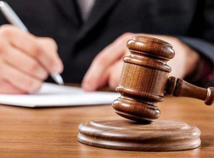 郑州“红馆”覆灭记：奢华堪比皇家一号，出动十五辆警用大巴抓人