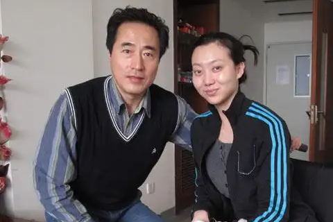 刘岩的终身残疾，让张艺谋自觉亏欠，为何被郎昆视为“烫山芋”？