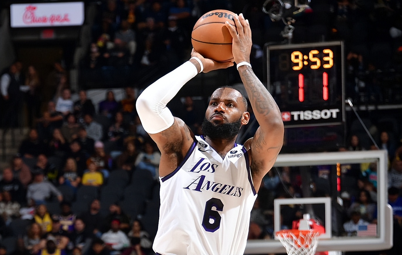 nba最新比分（NBA最新排名！太阳绿军领跑，篮网勇士仅第10，湖人三杀马刺）