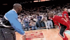 奧尼爾為什么能打nba（“大鯊魚”奧尼爾-為什么是史上最強中鋒，卻算不上最偉大？）