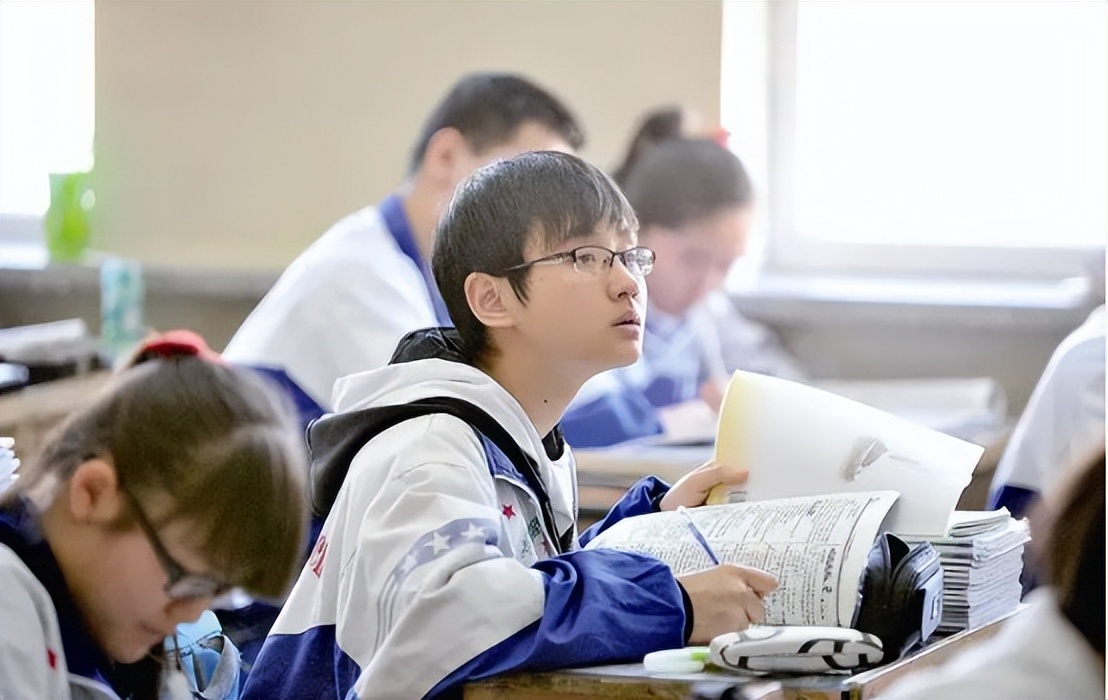 好消息！2022年全国唯一一所女子大学开始招收男生，网友：好脱单