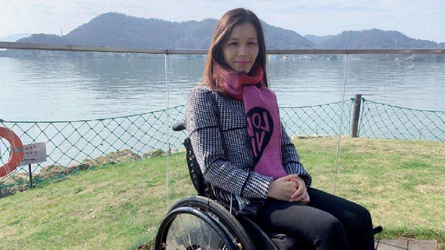 山西高位截瘫女孩研发国家专利,被5所世界名校争抢,如今咋样?