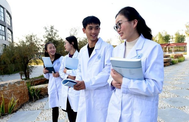 大学里“先苦后甜”的3个专业，学习过程很辛苦，就业时让人羡慕