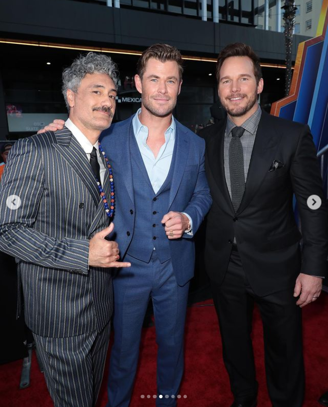 雷神都这样接小孩？娜塔莉波曼爆料：他都会躲在树后面