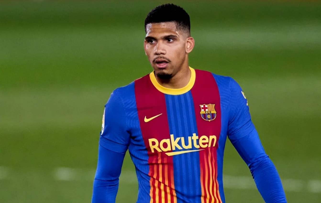 孔德目前23岁,身价6000万欧元,身高1米81.