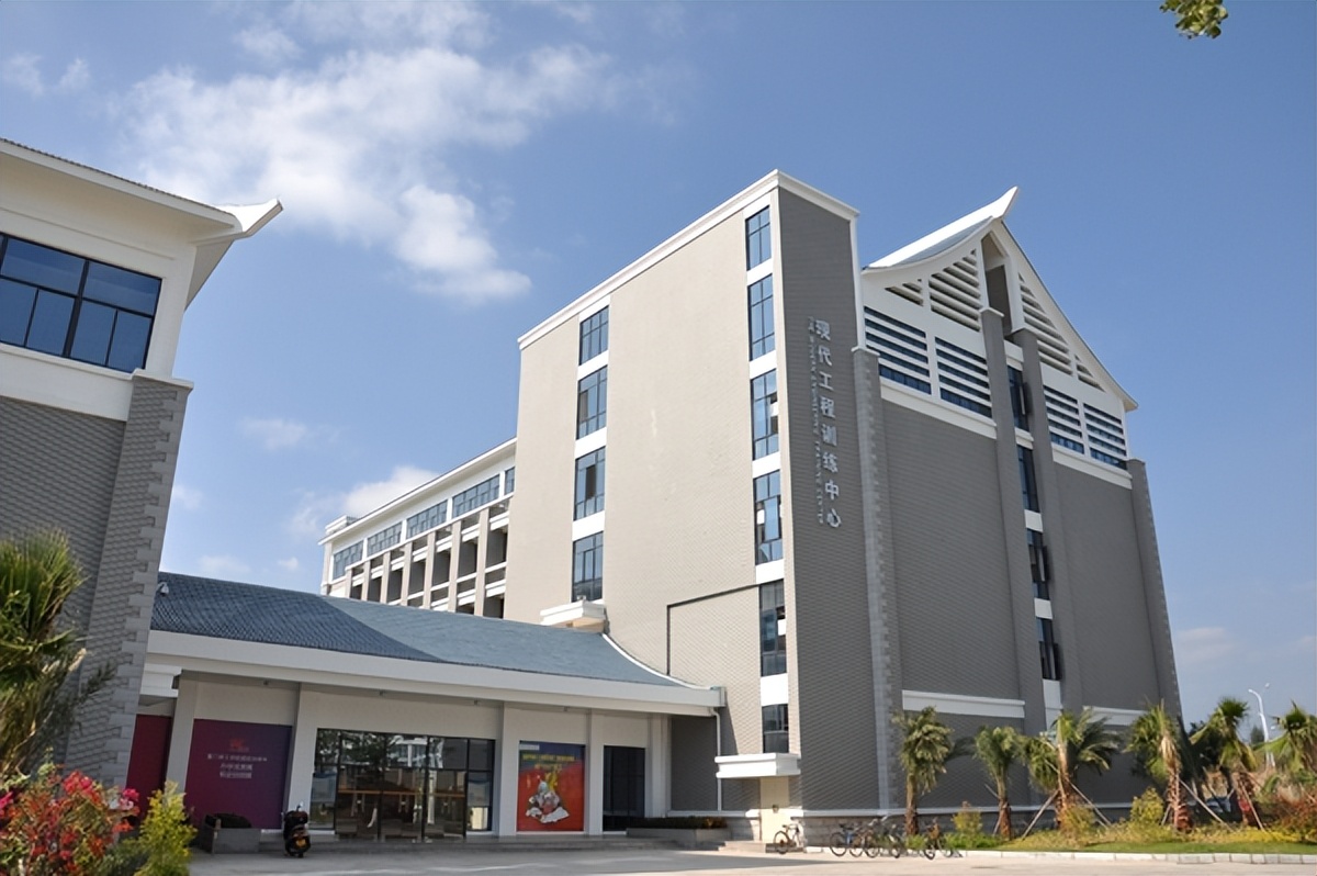 厦门理工学院即将更名为大学，2022年考到即赚到录取需多少分？