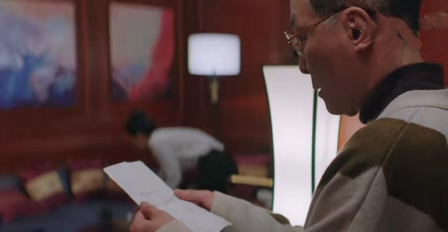 《回廊亭》首播两集，三个细节悬疑感拉满，程成不想认爹是装的？