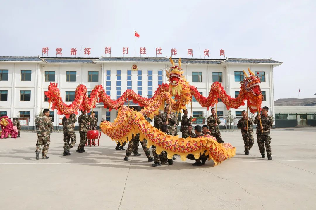 侯<a href=http://www.cngansu.cn/news/ target=_blank class=infotextkey></a>ܶӸ֧ӣΧ۾ӪС٣Ļ