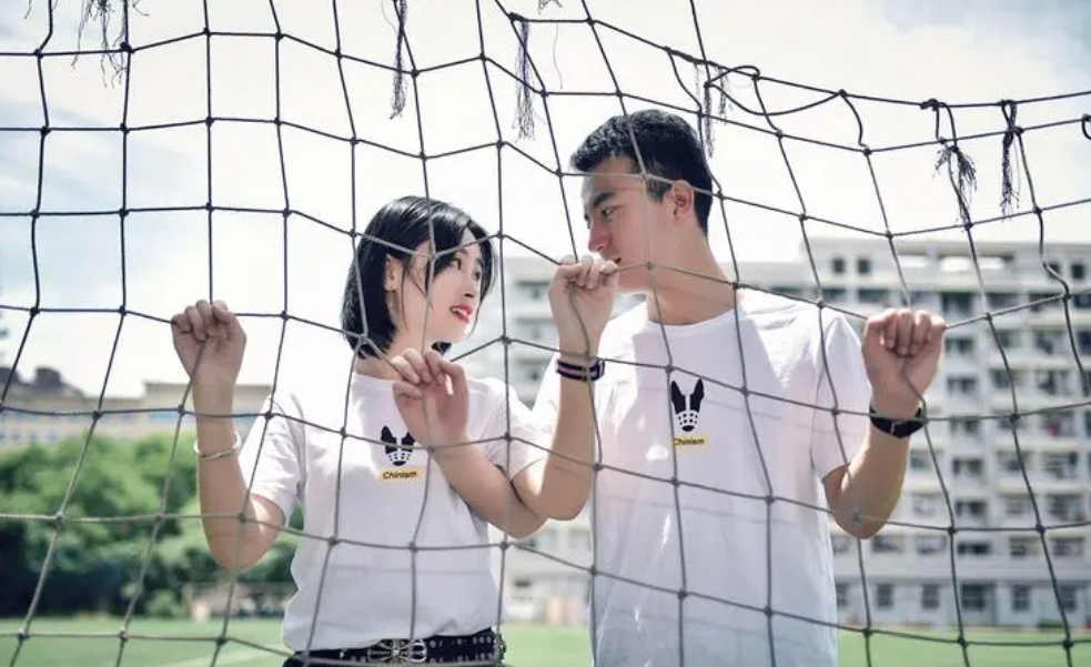 “她很好，但我不会娶她”，大学生分享恋爱经历，评论区两极分化