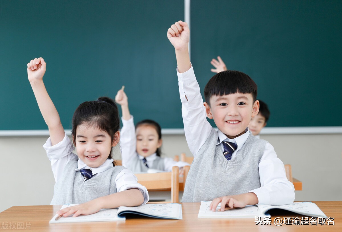 名字大全男孩三个字女孩三个字（2022年平安喜乐、万事胜意的宝宝名，女孩温婉贤淑，男孩睿智阳光）