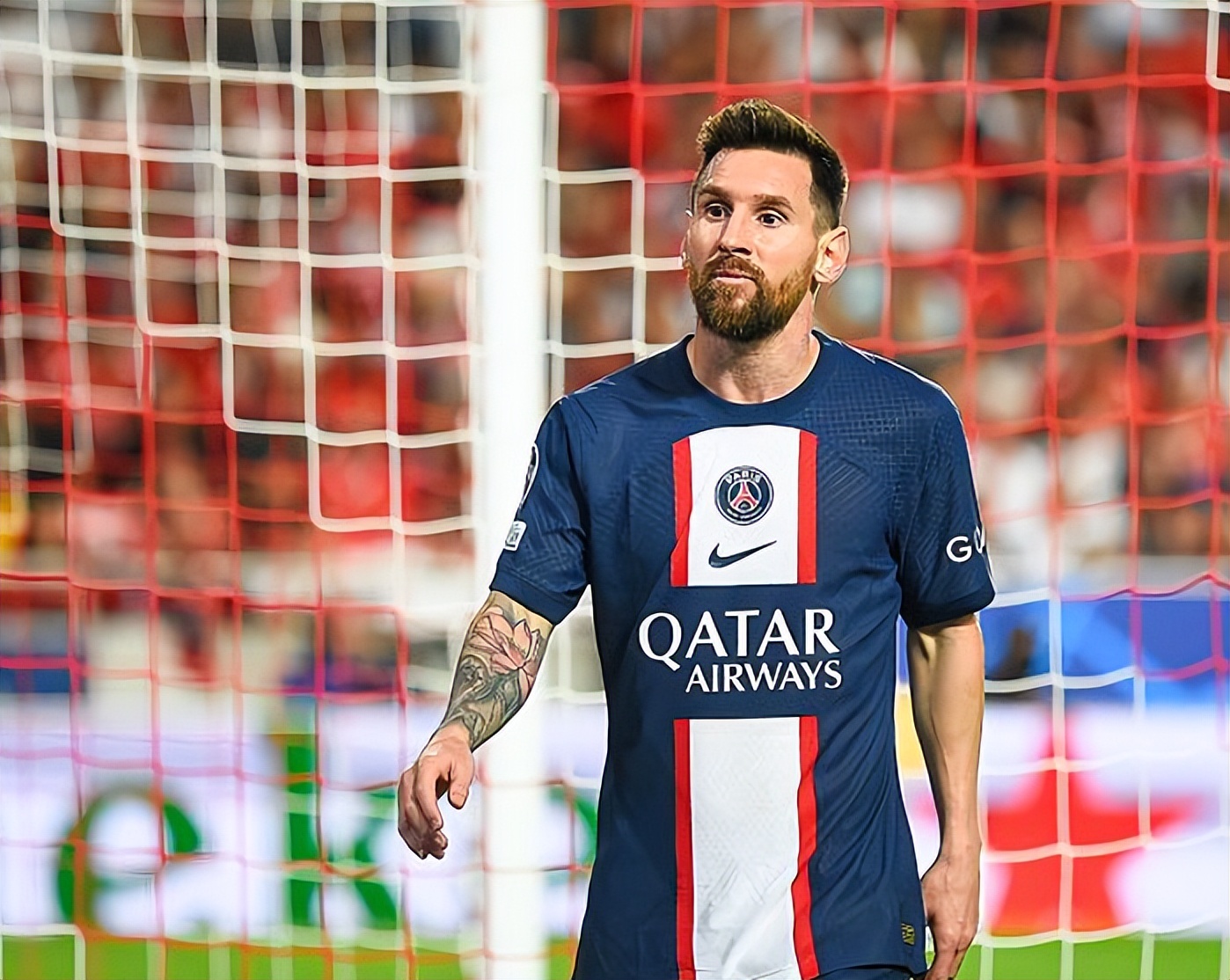 姆巴佩单刀不进,拉莫斯被罚下,大巴黎0-0爆冷)