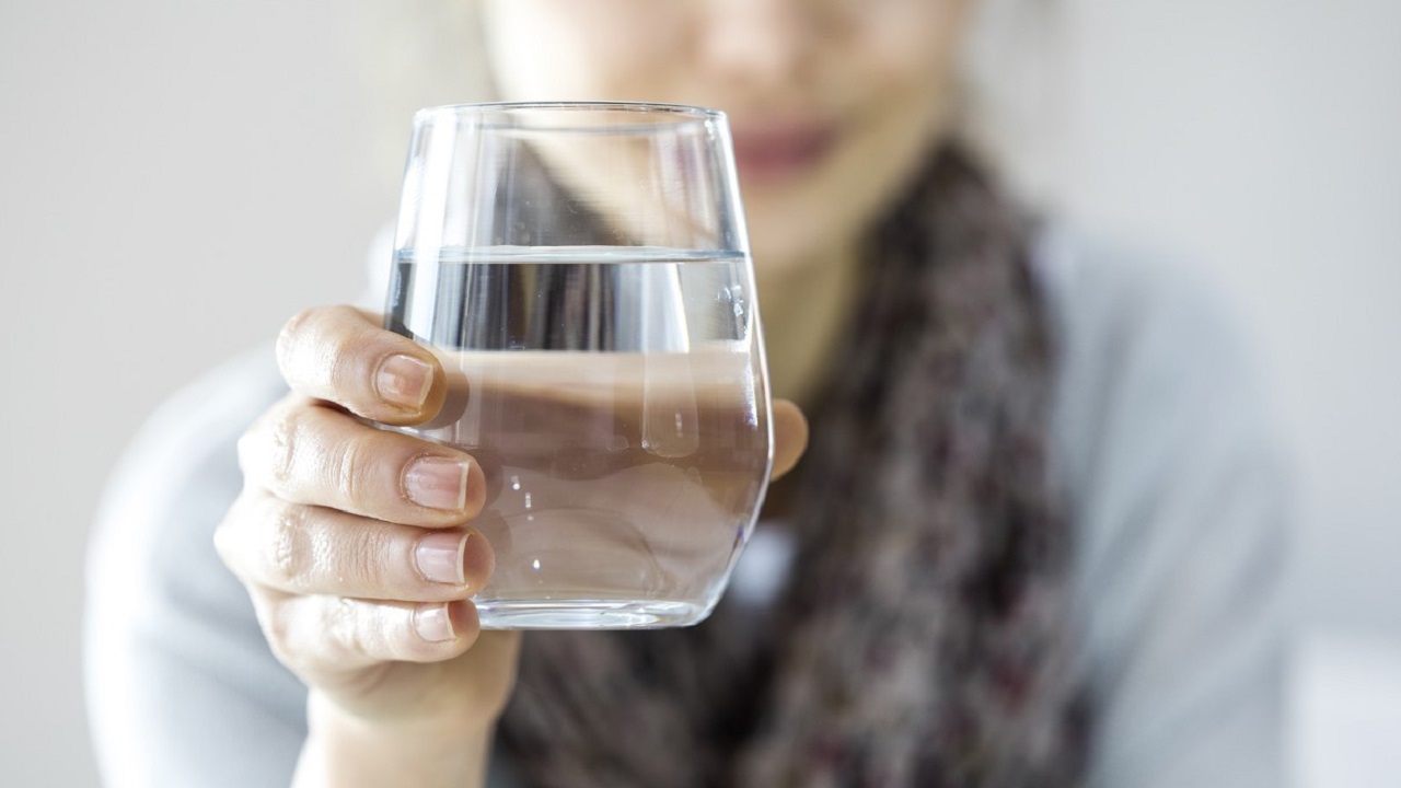 肾脏不好的人,每天喝多少水?