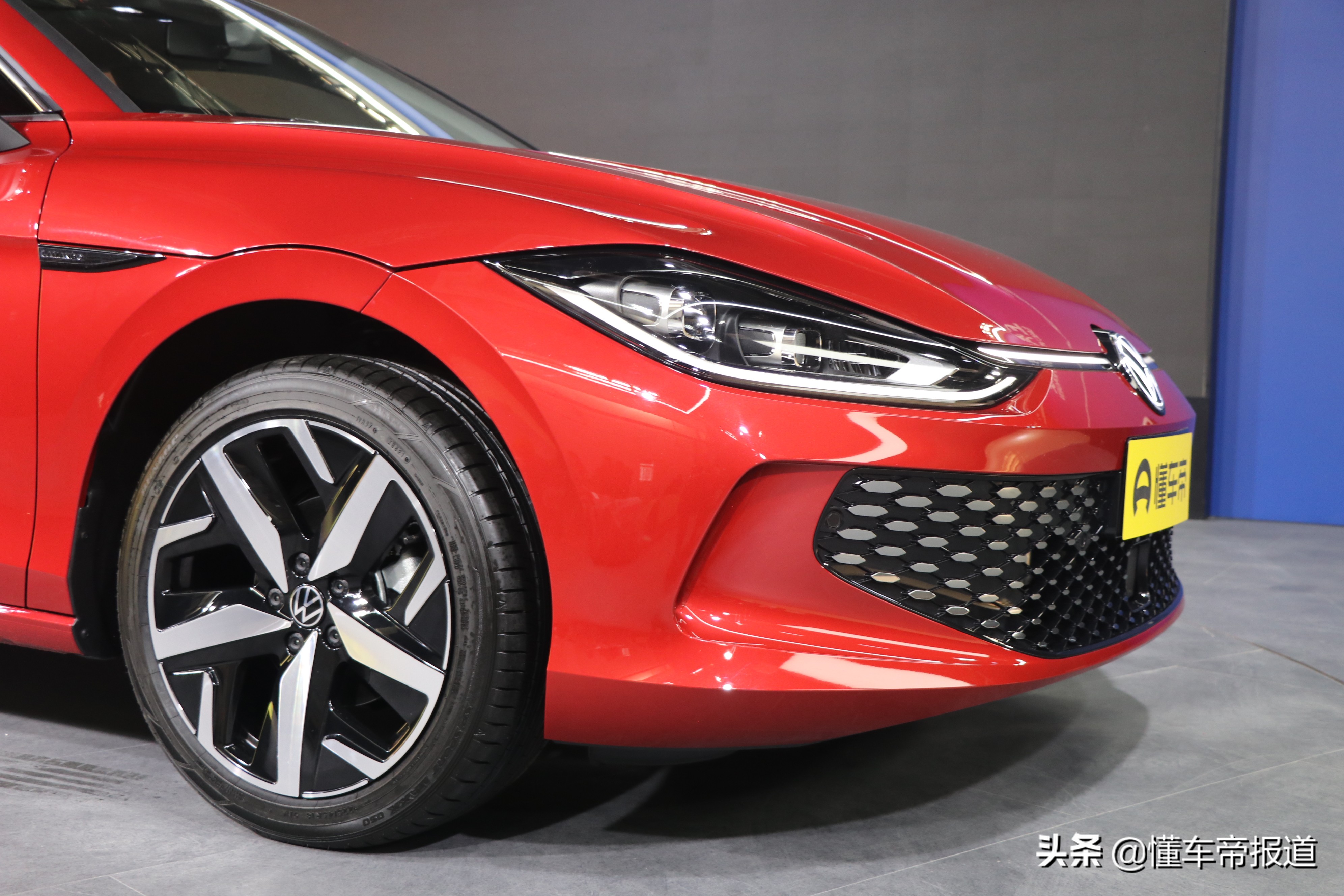 新车｜无框车门、掀背设计，一代凌渡L静态体验