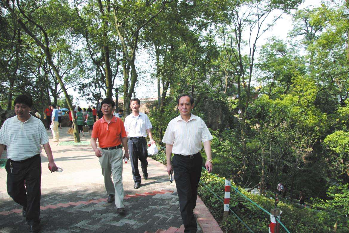 湖南另类“大老虎”落马记