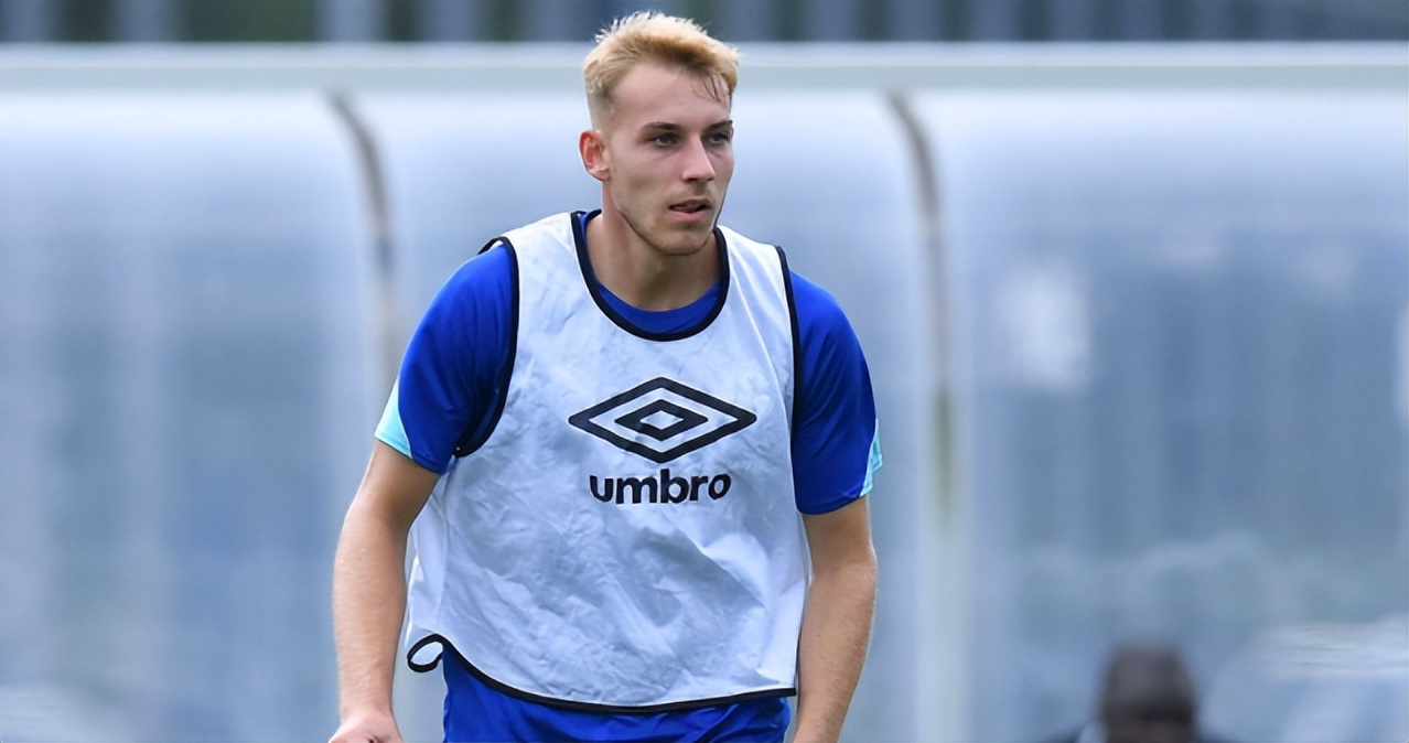 霸王足球直播(基尔vs汉堡:基尔攻防失平衡不可靠,汉堡终攻破对手主场