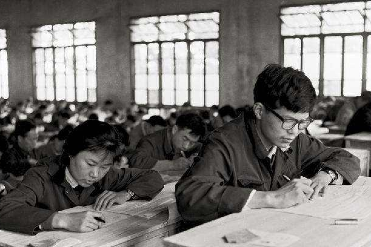 25岁成中科院讲师，29岁失明陷入人生低谷，47岁登上人民大会堂