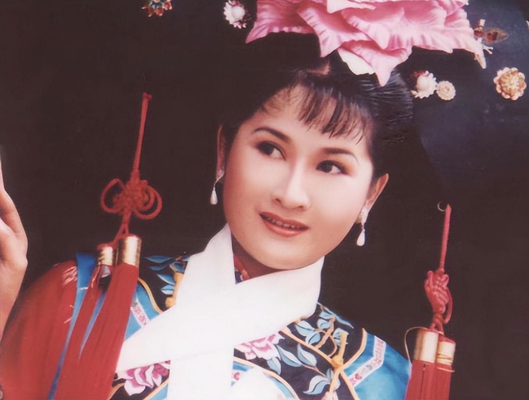 陪玩陪睡还只是冰山一角,明星们曝出的圈中内幕,一个比一个离谱