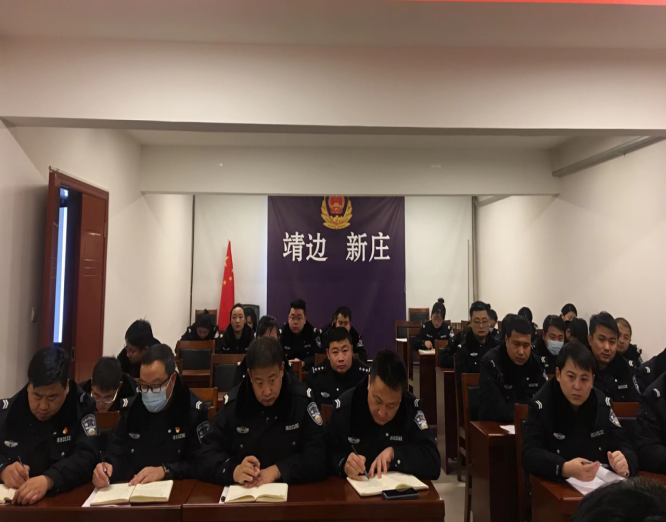 靖边公安新庄派出所开展“人人上讲台”活动第三课支部委员副所长柏治山讲党课