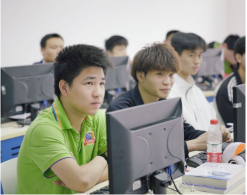 该专业被评为一级学科，用人单位缺口大，薪资待遇高达2万多