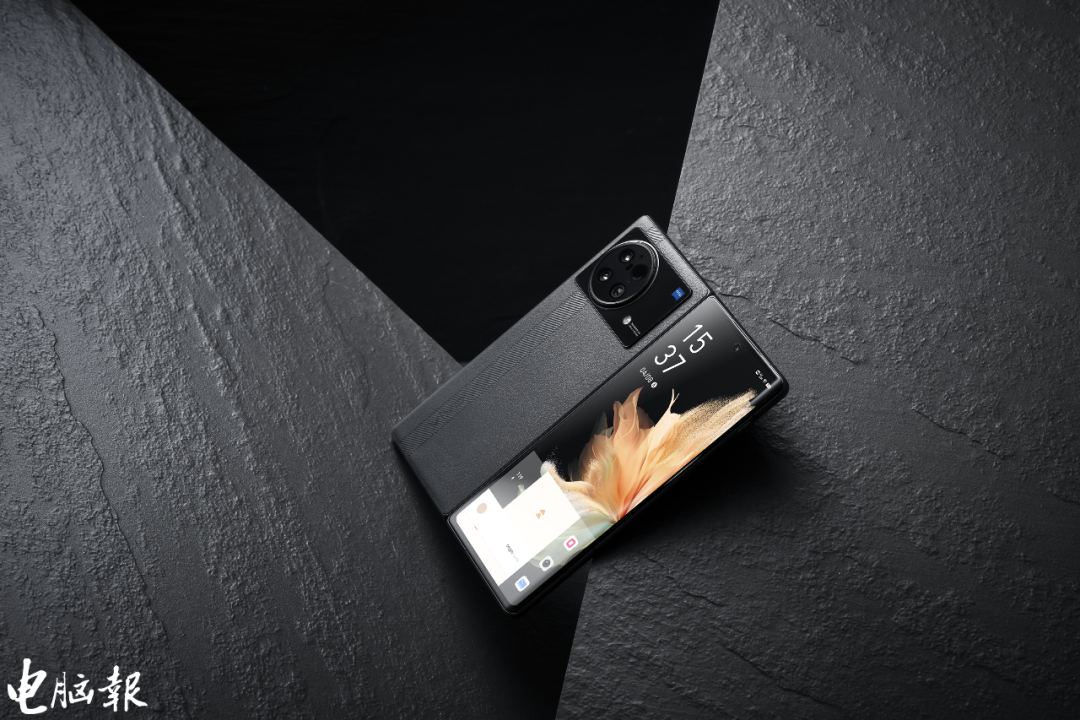 vivo X Fold测评：折叠屏怎么做，vivo提供了“可参考标准”