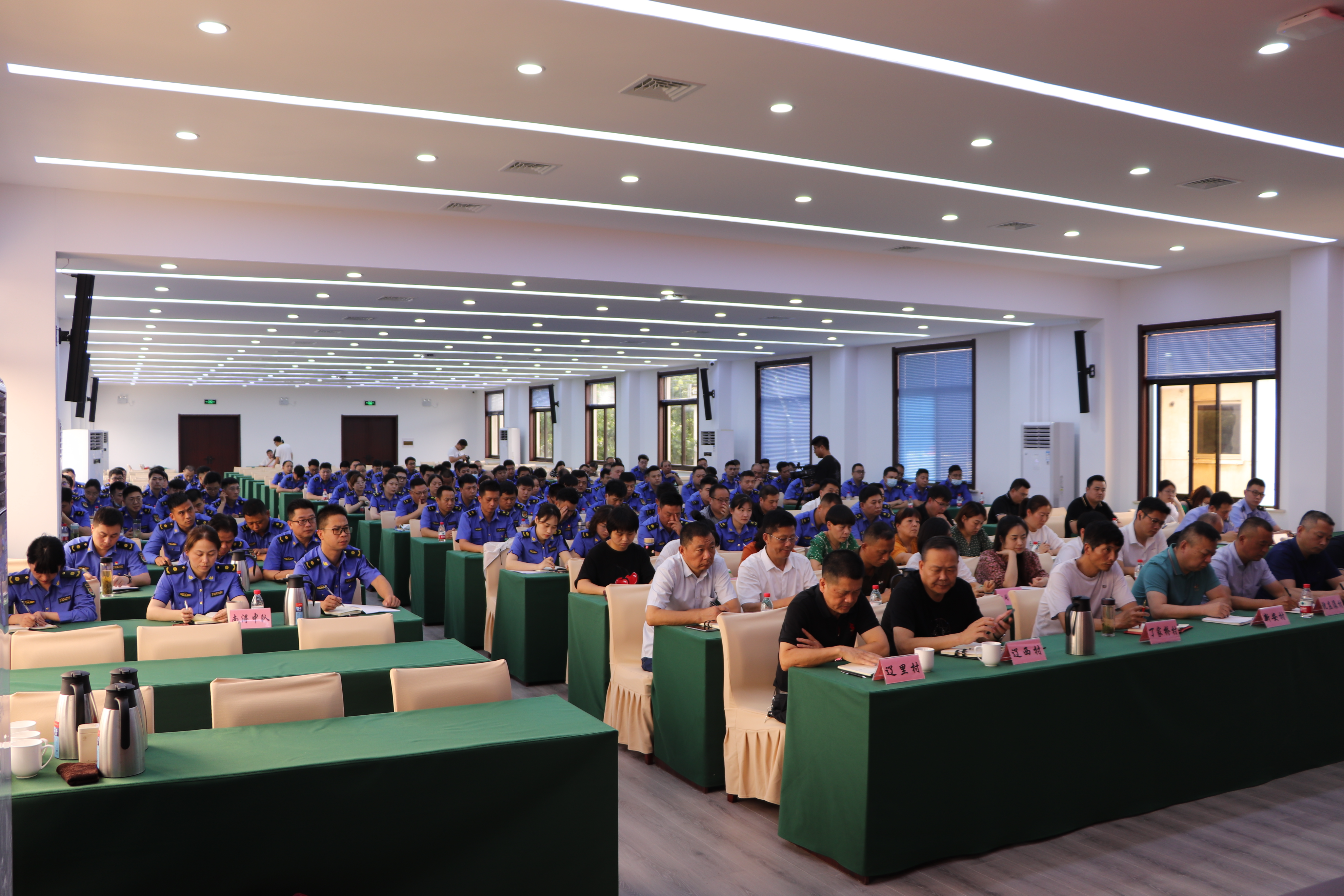 南浔中心城区城市管理工作体制调整动员大会召开