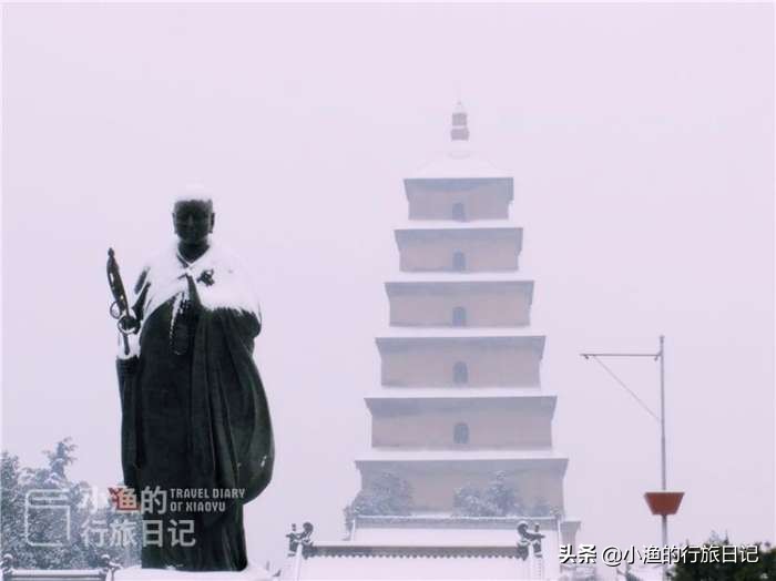 “雪落长安：古韵新妆，千年城池披素纱”