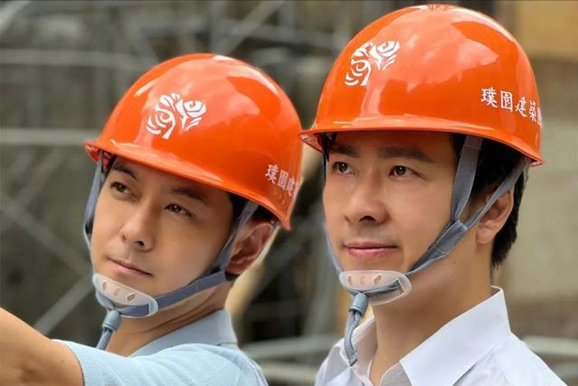 林志颖车祸三天终于清醒并同意公开详细病况，脸部重建将放钛金属