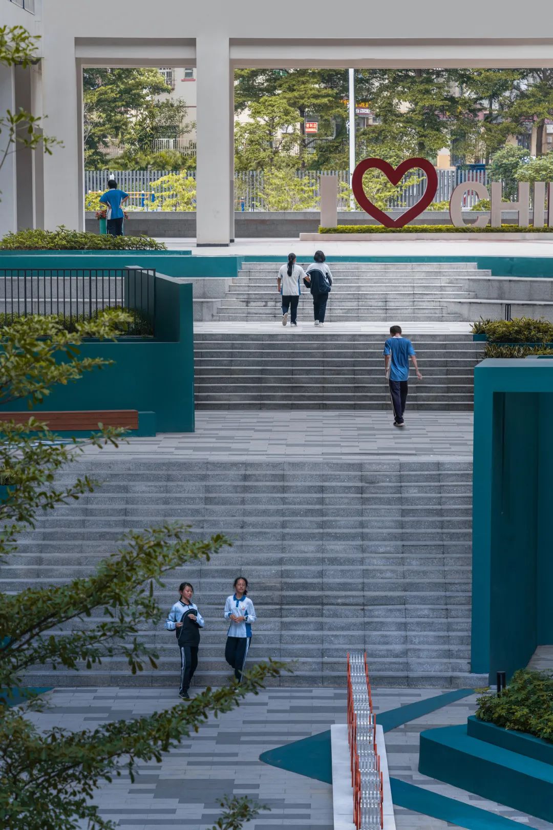 深圳龙华行知中学 / 筑博设计