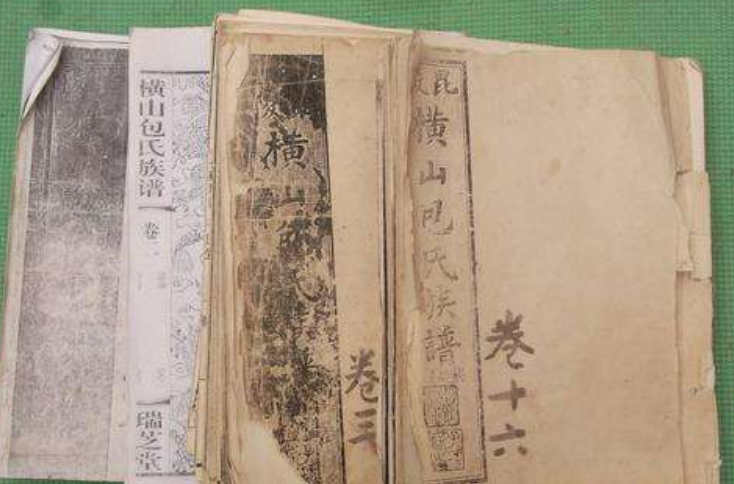 包拯去世，子孙后代今何在？一个超级富豪，另一个默默守护祠堂