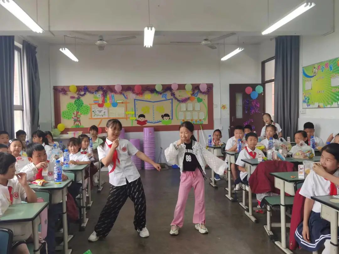 四川天府新区合江小学热烈庆祝“六一”国际儿童节