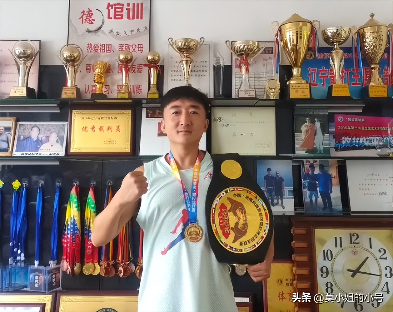 允悲！41岁演员刘伯勋突发心梗去世，12天之内已有8位名人过世