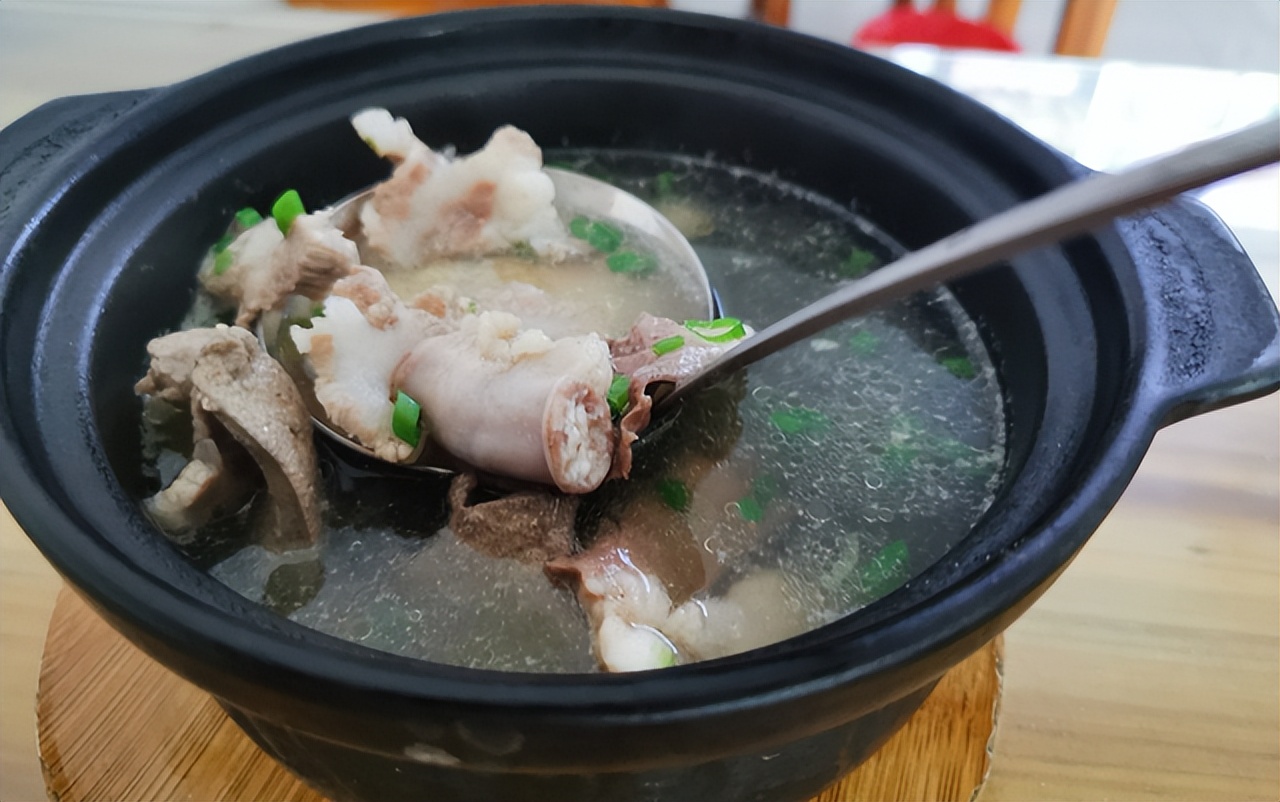 网球煮汤丸(广东河源最有名的八大特色美食，第二道吸引很多人驱车前往品尝)