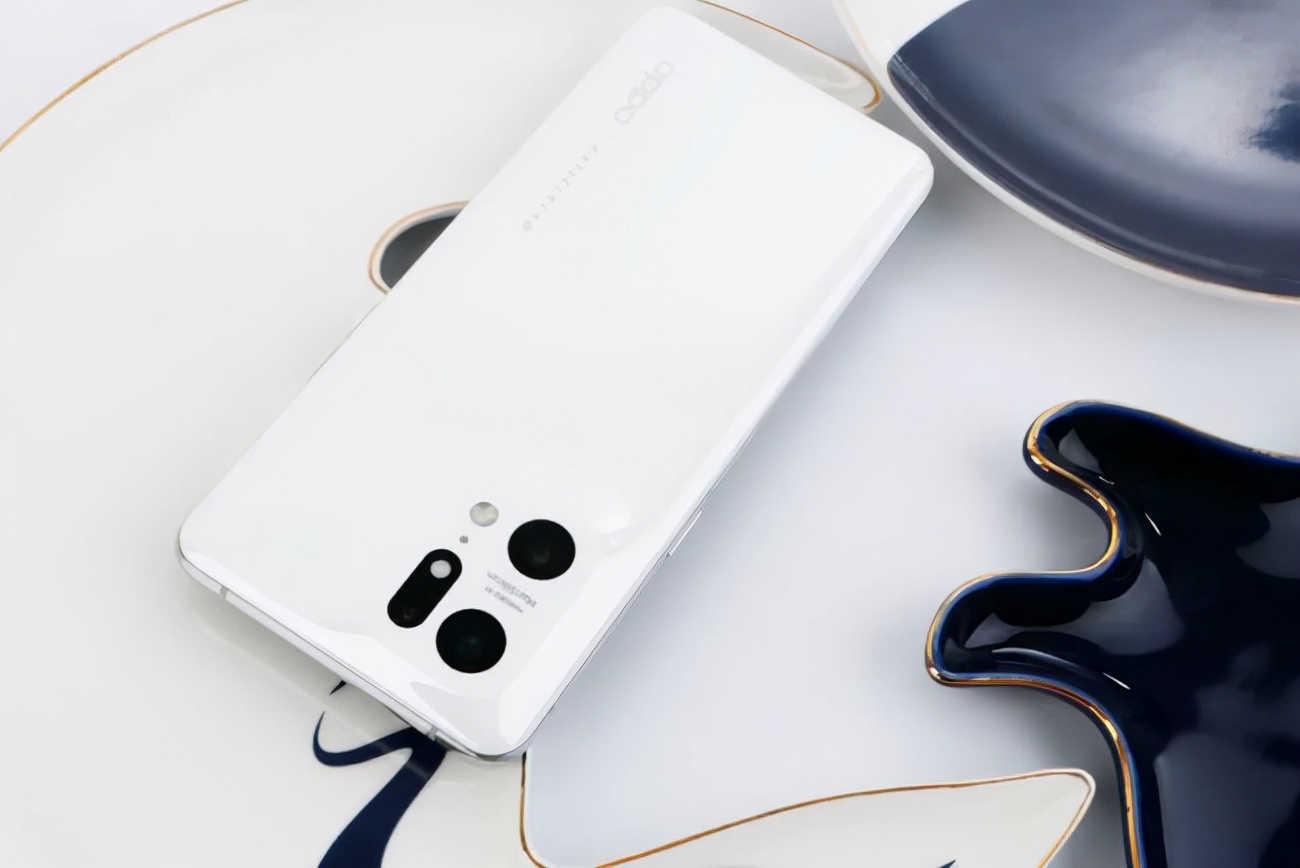 再攀顶峰 不止“一机双芯”——OPPO Find X5系列为未来影像定格局